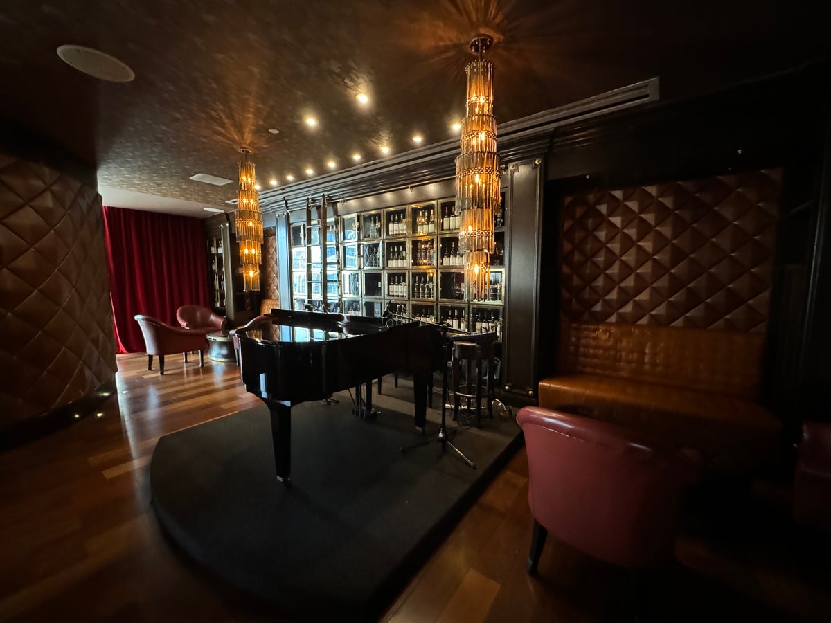 JW Marriott Cava 15 Piano Bar
