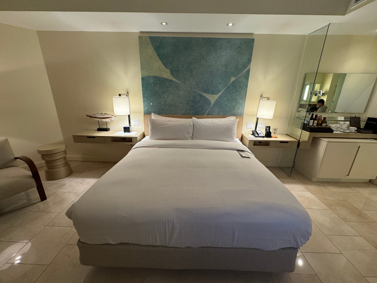 JW Marriott Panama Bed with Night stands