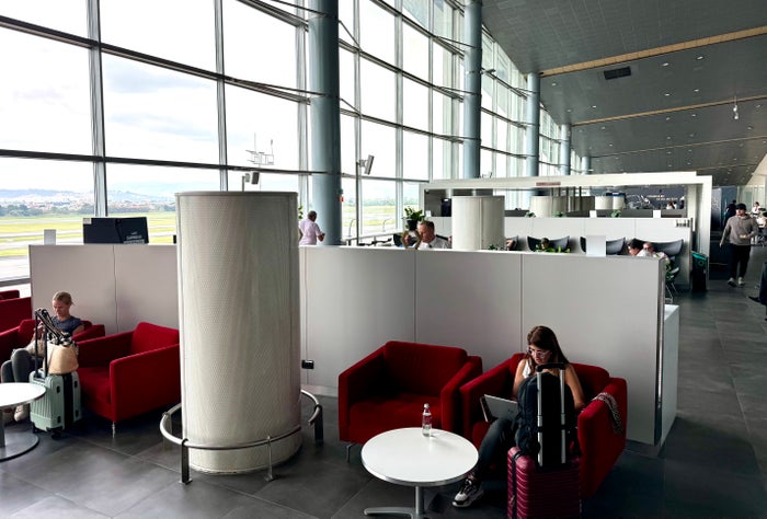 KLM Boeing 78X Business Class Bogota Airport Avianca Lounge seating
