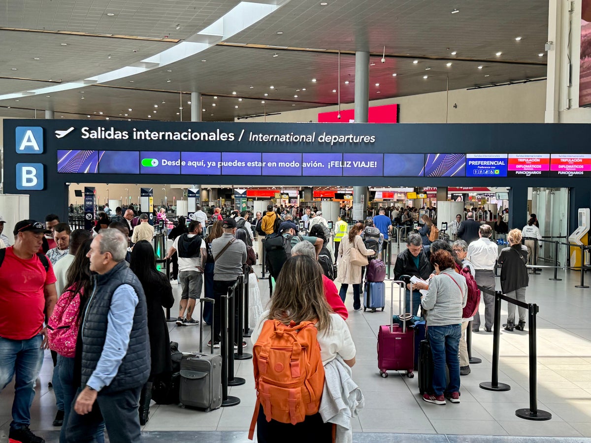 KLM Boeing 78X Business Class Bogota Airport departures 