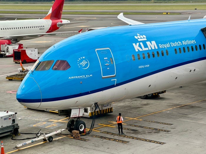 KLM World Business Class on the Boeing 787-10 [BOG to AMS]
