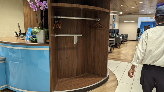 KLM Crown Lounge IAH luggage storage KLM Crown Lounge IAH luggage storage