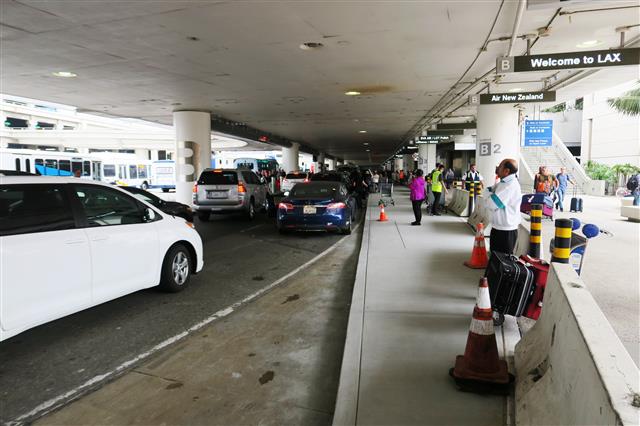 LAX Limo Pickup LAX Limo Pickup