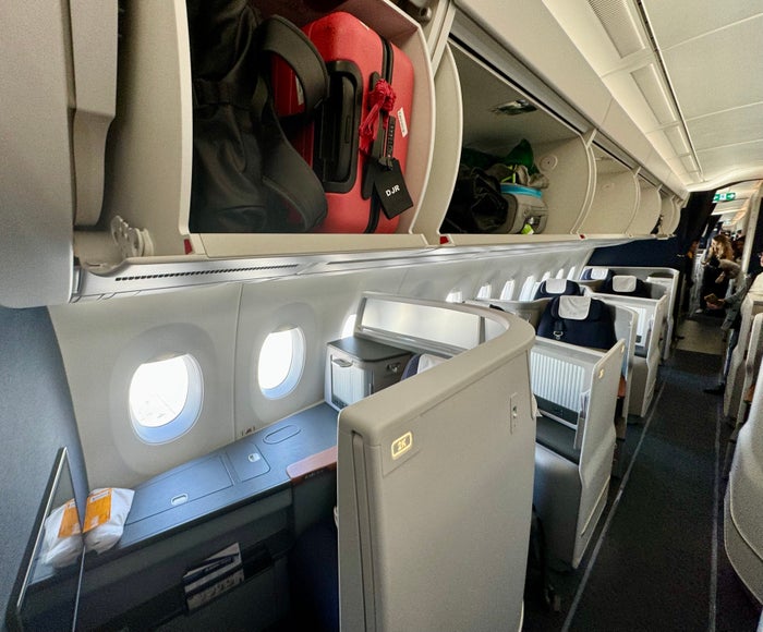 Lufthansa Allegris Business Suite overhead bin Lufthansa Allegris Business Suite overhead bin