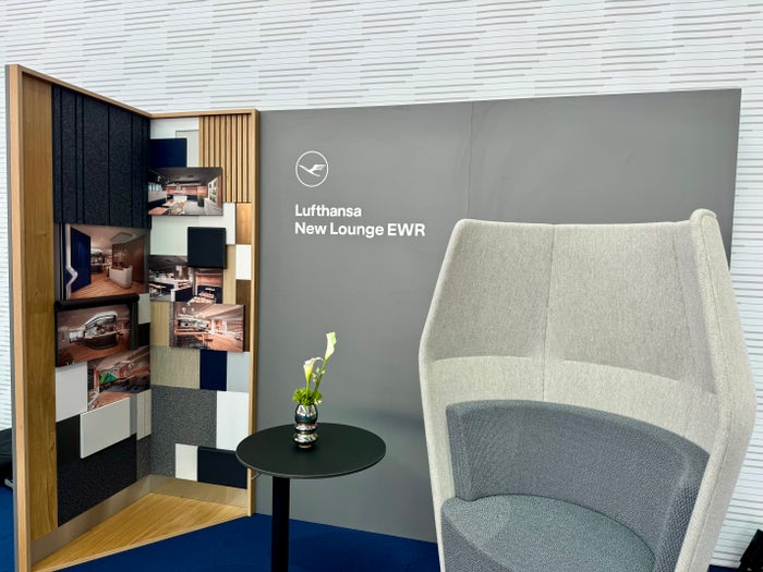 Lufthansa lounge snipped