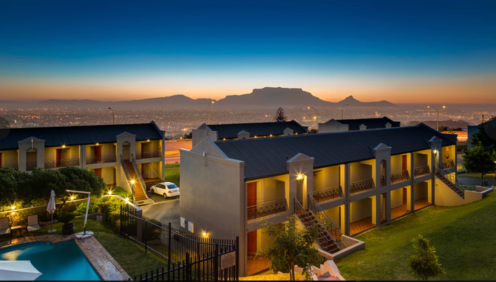 Protea Hotel Cape Town Tyger Valley hotel grounds