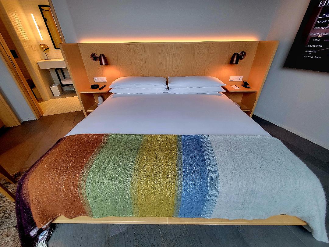 Reykjavik EDITION Hotel Bed