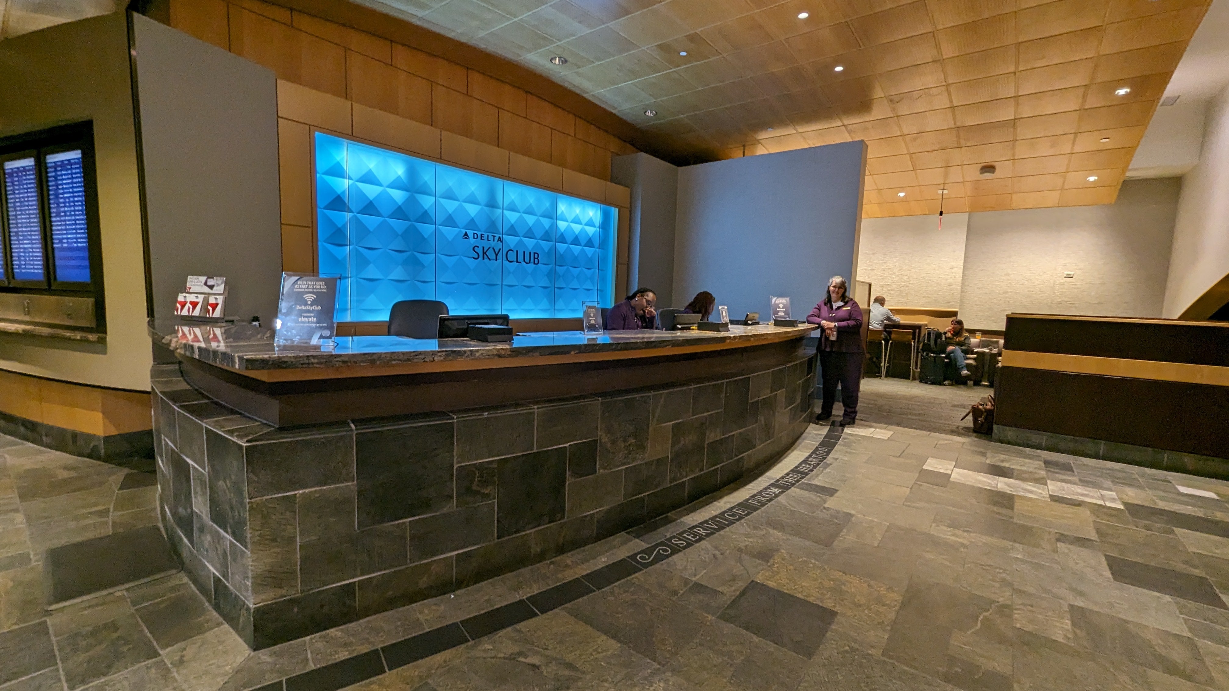 Delta Sky Club Atlanta International Airport Concourse C [Review]