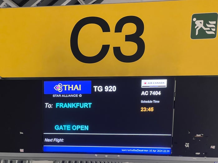 Thai Airways Royal Silk Gate C3 Bangkok Frankfurt Thai Airways Royal Silk Gate C3 Bangkok Frankfurt