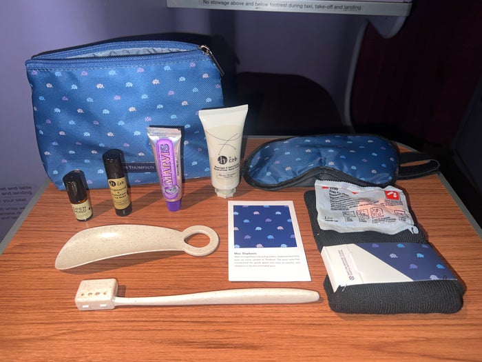Thai Airways Royal Silk business class 777 300er amenity kit items Thai Airways Royal Silk business class 777 300er amenity kit items
