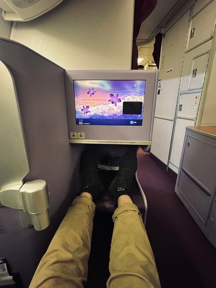 Thai Airways Royal Silk business class 777 300er seat close to aisle Thai Airways Royal Silk business class 777 300er seat close to aisle