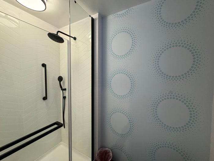 Tru by Hilton Brooklyn Shower Tru by Hilton Brooklyn Shower