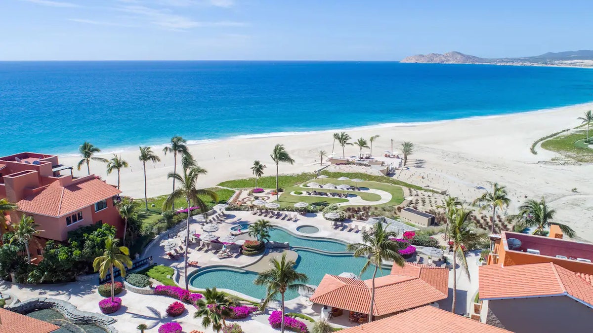 An aerial photo of the pool and beach at Zoetry Casa del Mar Los Cabo.