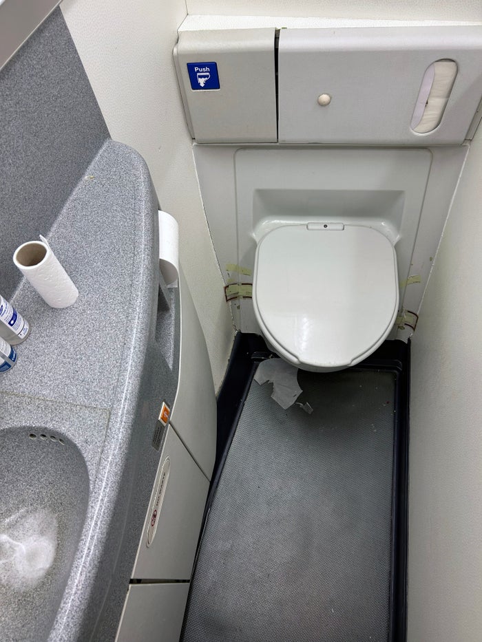 Air France 777 300ER economy IAD CDG toilet Air France 777 300ER economy IAD CDG toilet