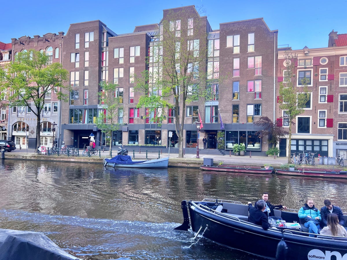 Andaz Amsterdam Prinsengracht canal