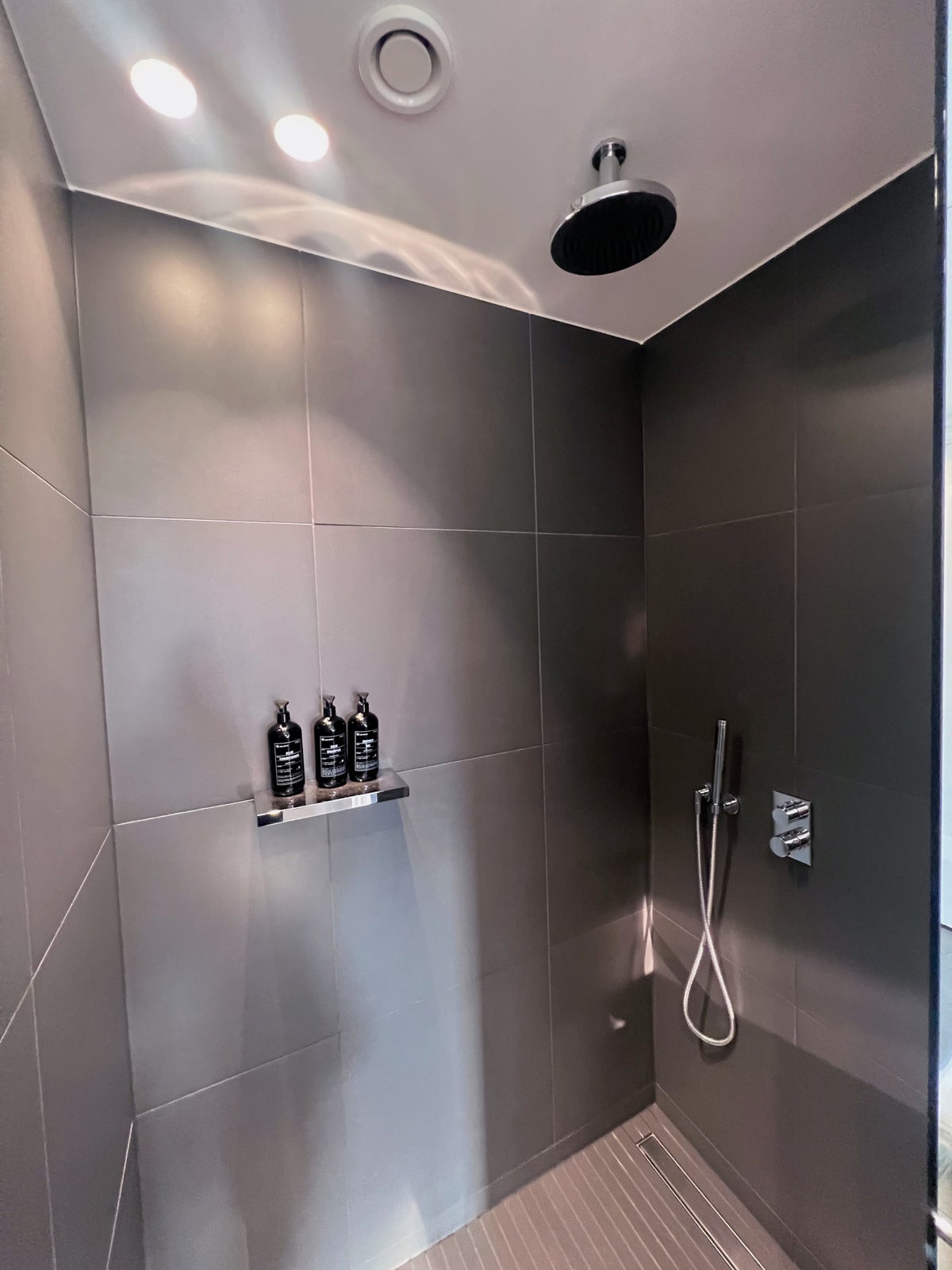 Andaz Amsterdam guestroom shower