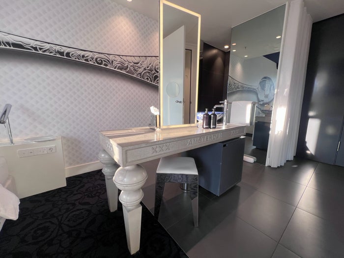 Andaz Amsterdam guestroom vanity Andaz Amsterdam guestroom vanity