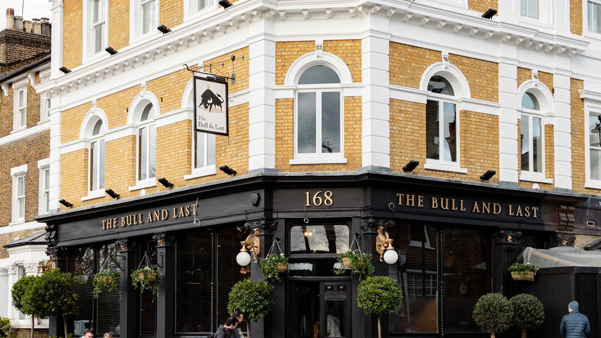 Bull and Last Pub London