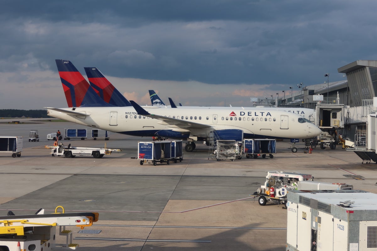 How I Book Cheaper Delta Flights on the Amex Business Platinum Card With This One Perk