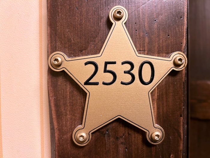 Disneyland Paris Hotel Cheyenne Room 2530 Disneyland Paris Hotel Cheyenne Room 2530