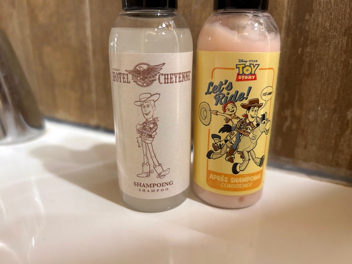 Disneyland Paris Hotel Cheyenne shampoo conditioner Disneyland Paris Hotel Cheyenne shampoo conditioner