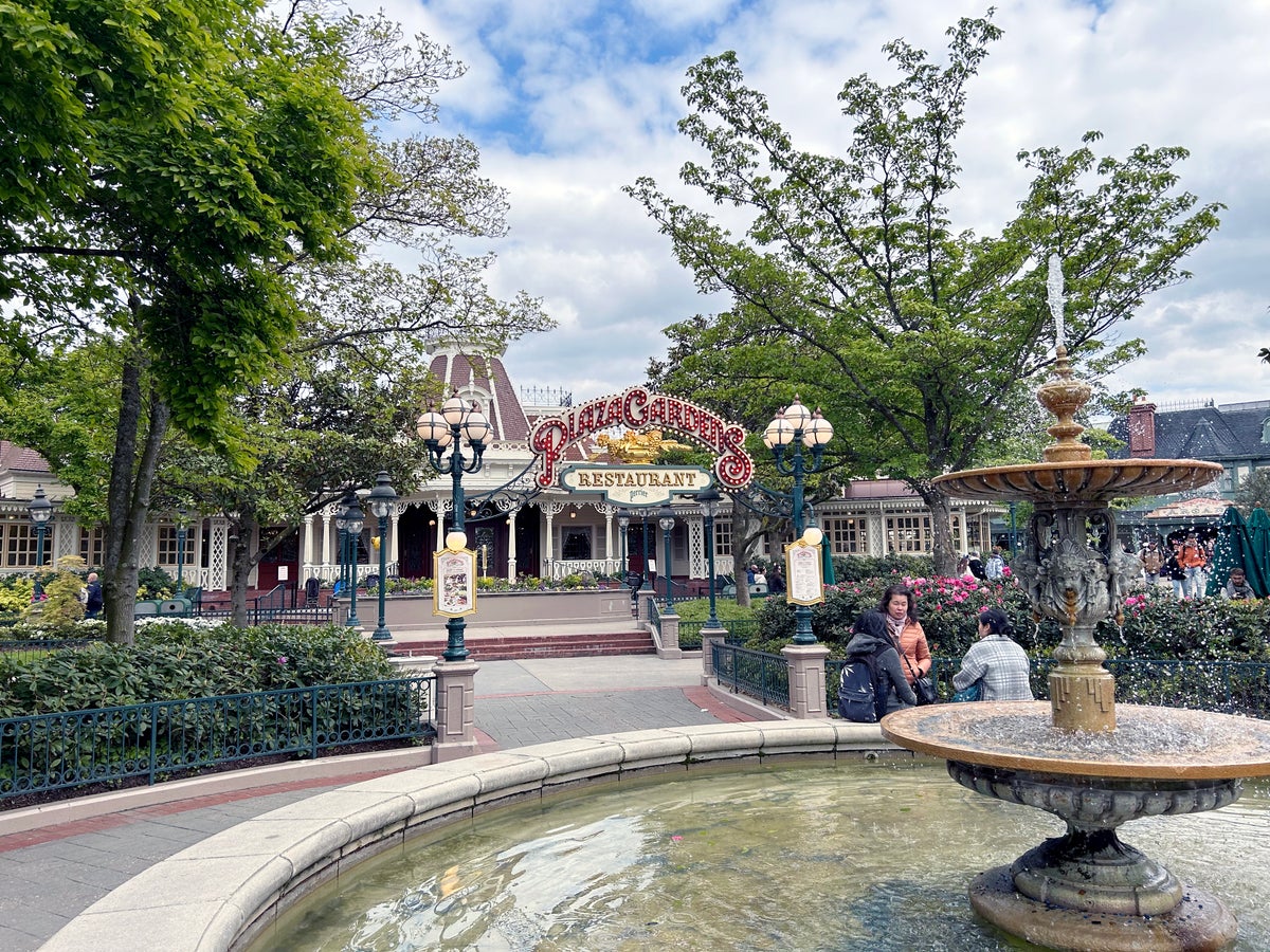 Disneyland Paris Plaza Gardens restaurant