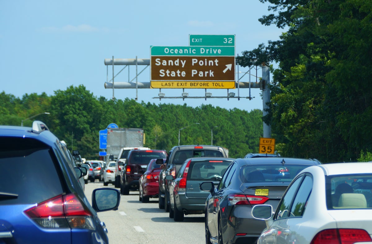 Driving to Sandy Point State Park