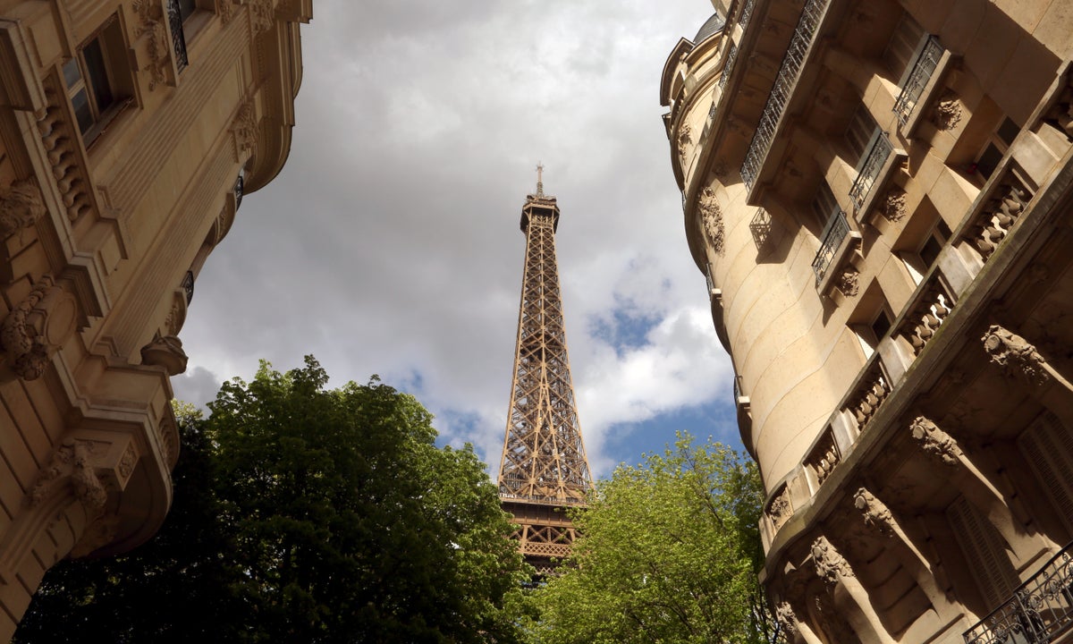 The Best Ways To Fly to Paris With Points and Miles