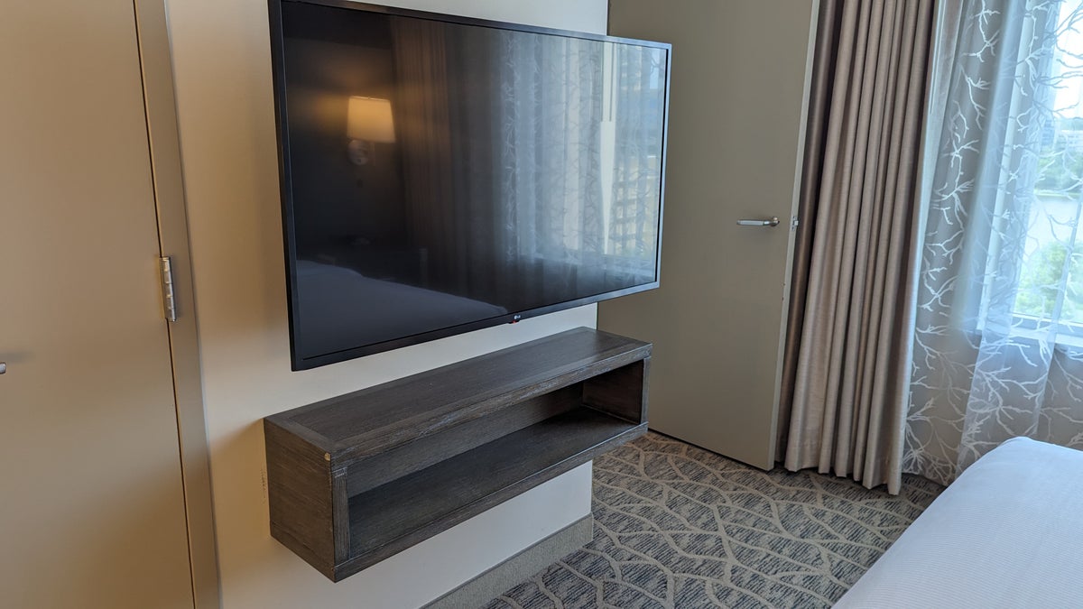 Embassy Suites by Hilton The Woodlands at Hughes Landing room bedroom television