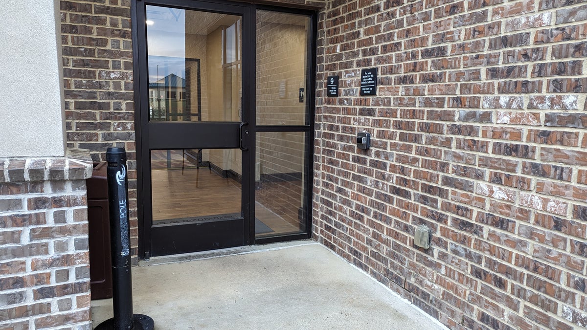 Hampton Inn Suites Hope amenities patio entrance