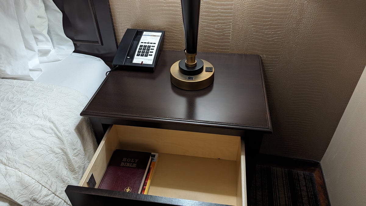 Hampton Inn Suites Hope guestroom nightstand drawer