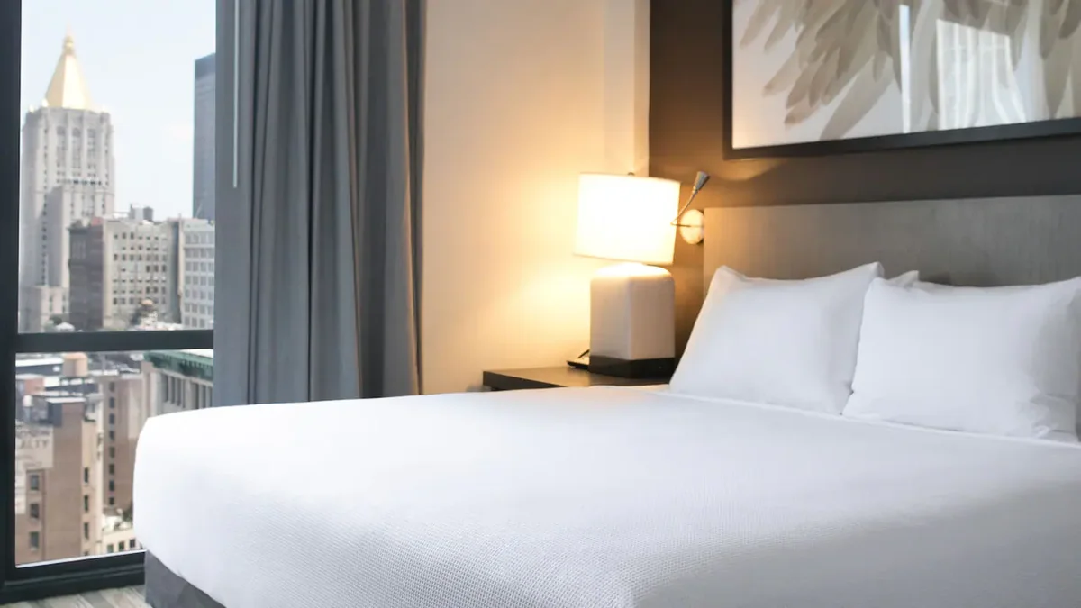 Hyatt House New York Chelsea P041 King Bed.16×9 Hyatt House New York Chelsea P041 King Bed.16x9
