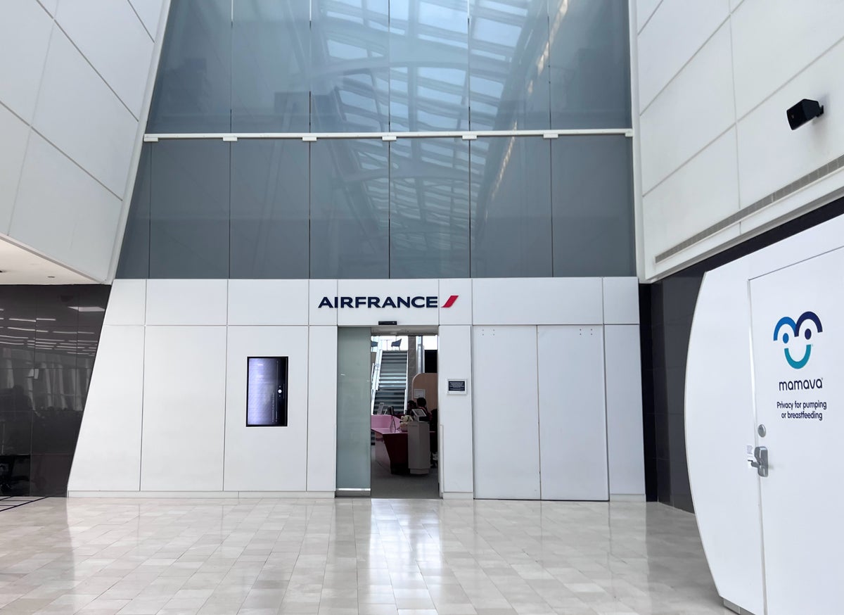 JFK Air France lounge entrance