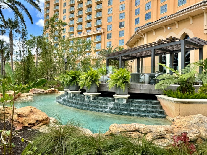 JW Marriott Orlando Grande Lakes EvrBar Fountain JW Marriott Orlando Grande Lakes EvrBar Fountain