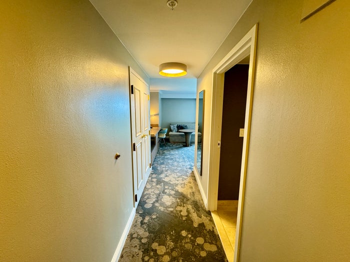 JW Marriott Orlando Grande Lakes Guest Room Entrance JW Marriott Orlando Grande Lakes Guest Room Entrance