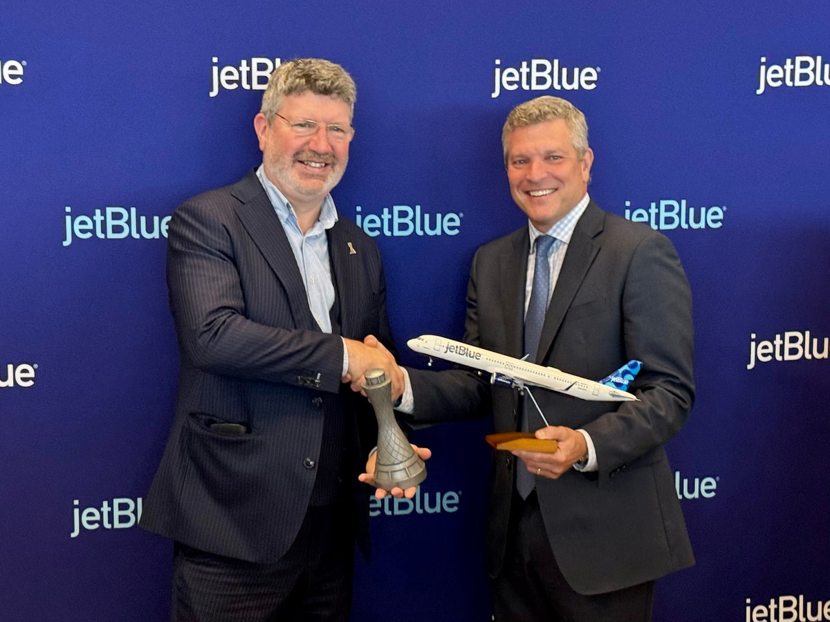 JetBlue’s Newest Seasonal Flight to Edinburgh Is Here