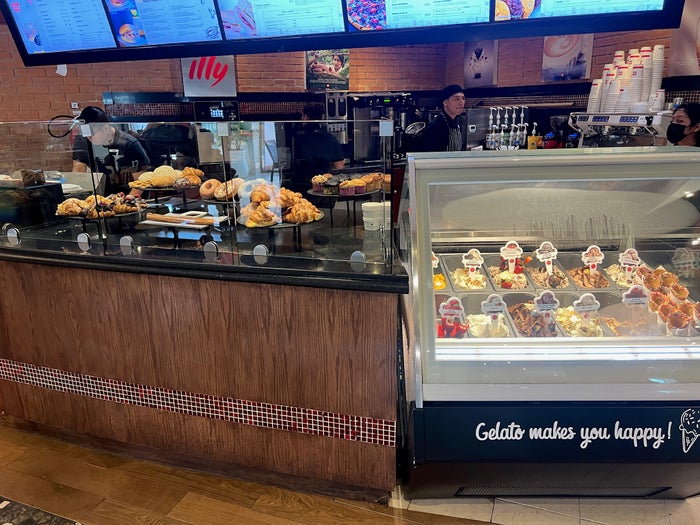 JW Marriott Cancun pastry shop JW Marriott Cancun pastry shop