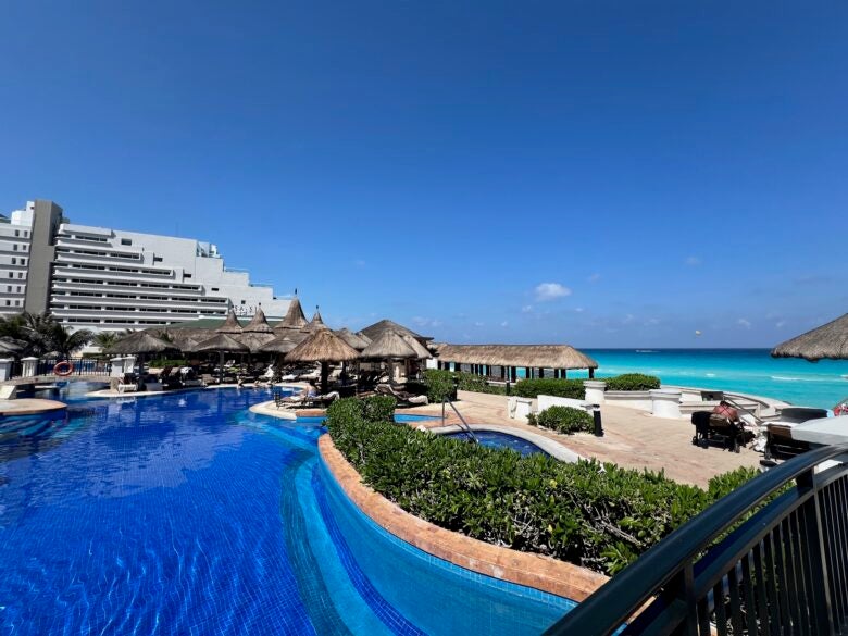 Jw Marriott Cancun Pool
