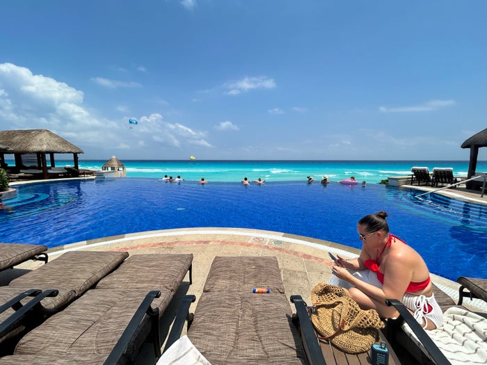 JW Marriott Cancun infinity pool JW Marriott Cancun infinity pool