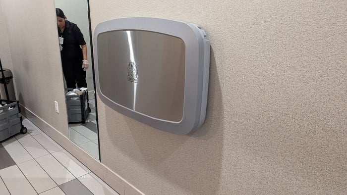 MCO Terminal B The Club MCO Gates 70 99 bathroom changing table MCO Terminal B The Club MCO Gates 70 99 bathroom changing table