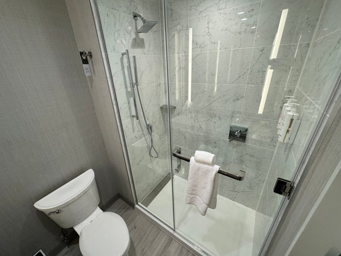 Marriott JFK Stand Up Shower Marriott JFK Stand Up Shower