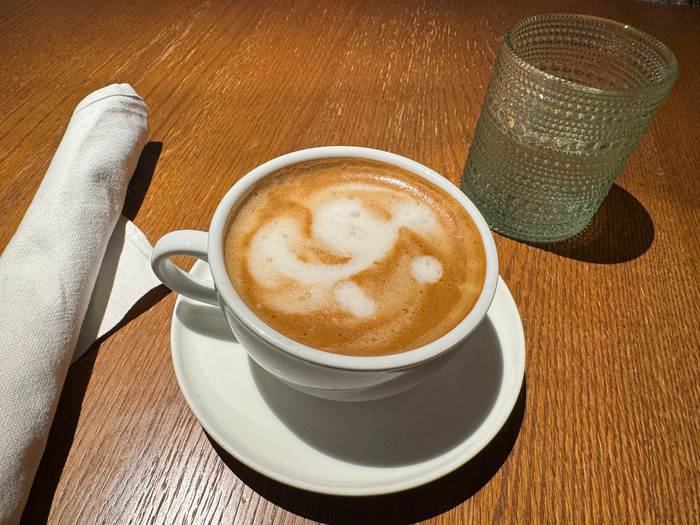 Mondrian Los Angeles Casa Madera latte