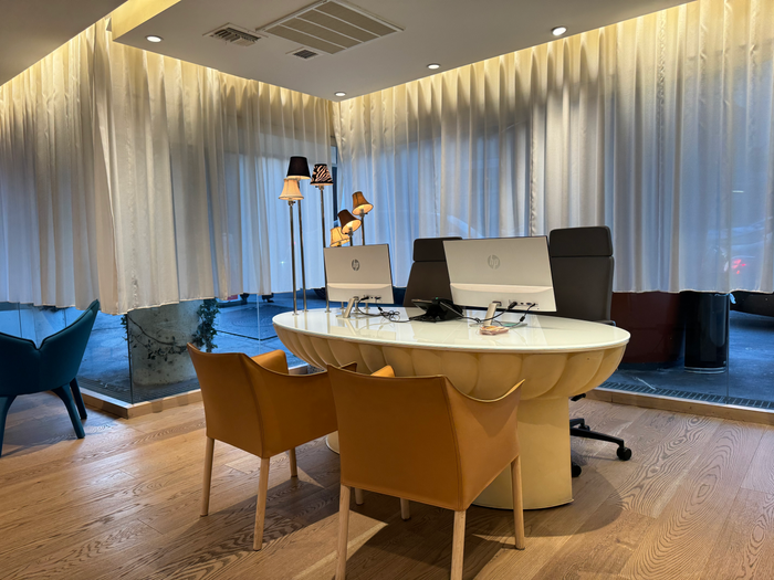 Mondrian Los Angeles concierge desk