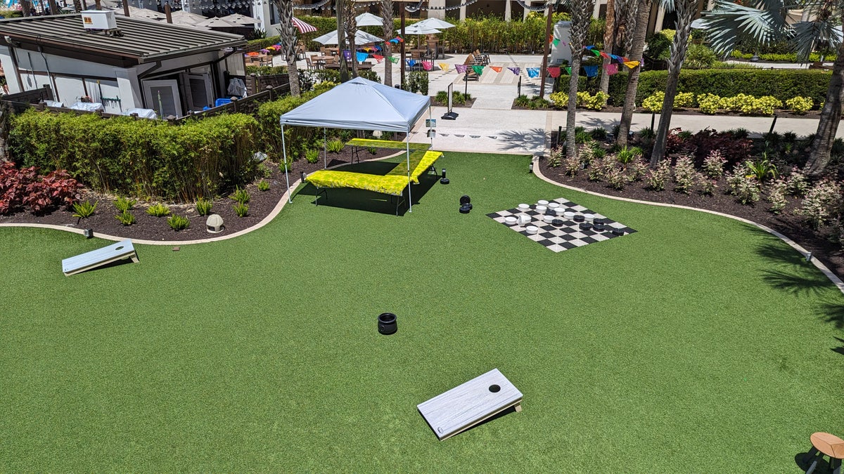 Orlando World Center Marriott amenities lawn games