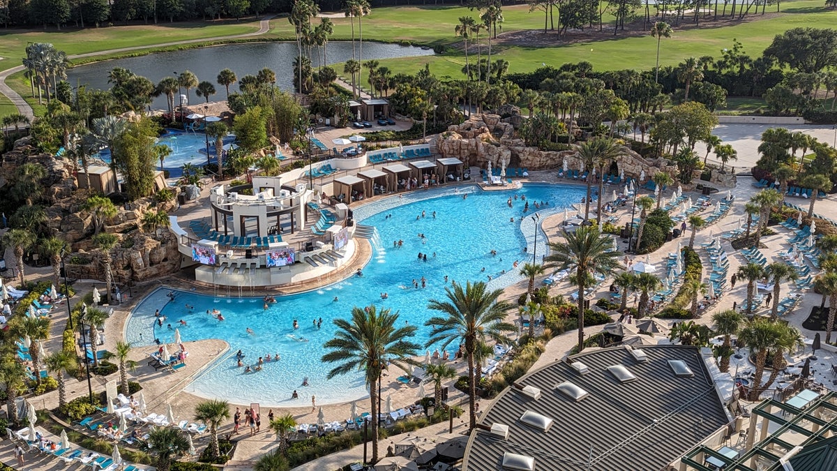 Orlando World Center Marriott amenities pool 