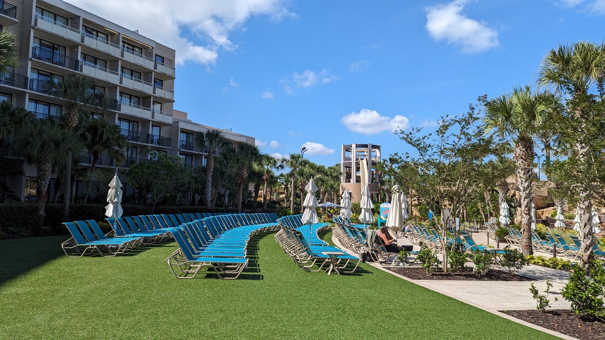 Orlando World Center Marriott amenities pool chairs