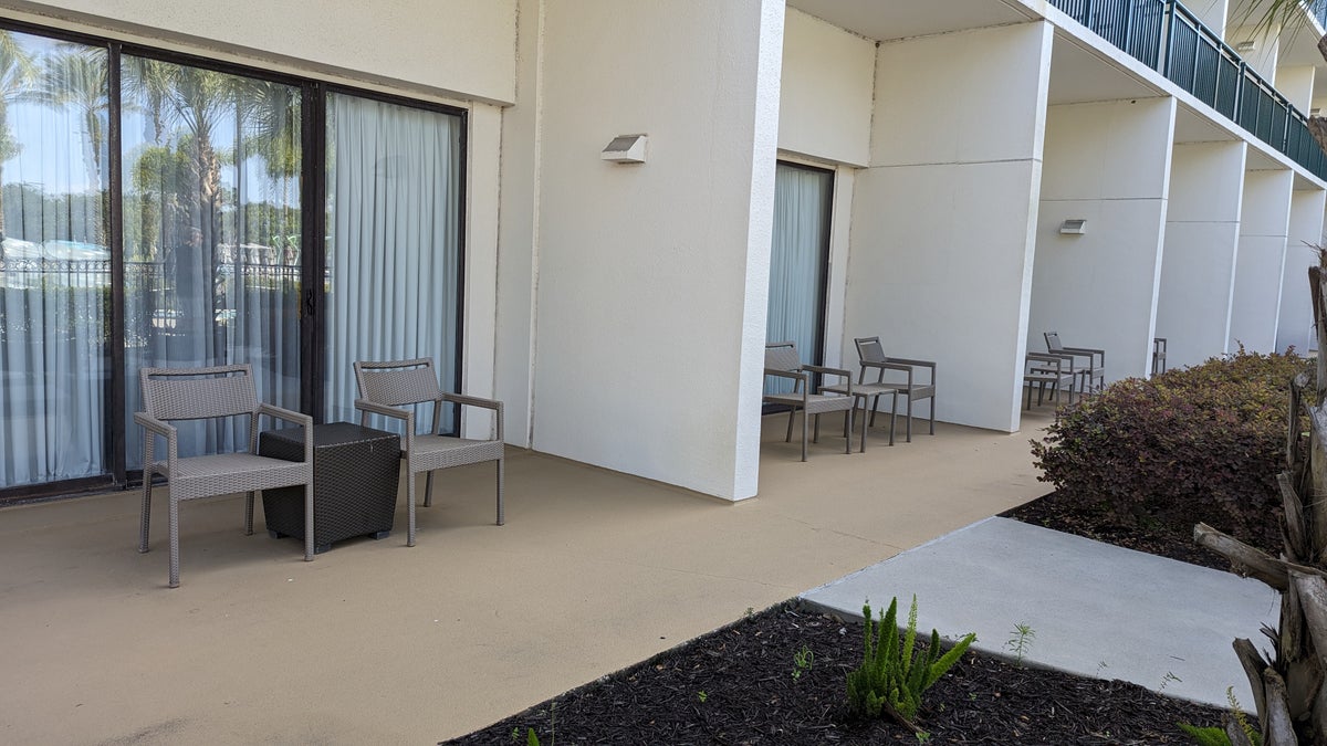 Orlando World Center Marriott amenities pool rooms