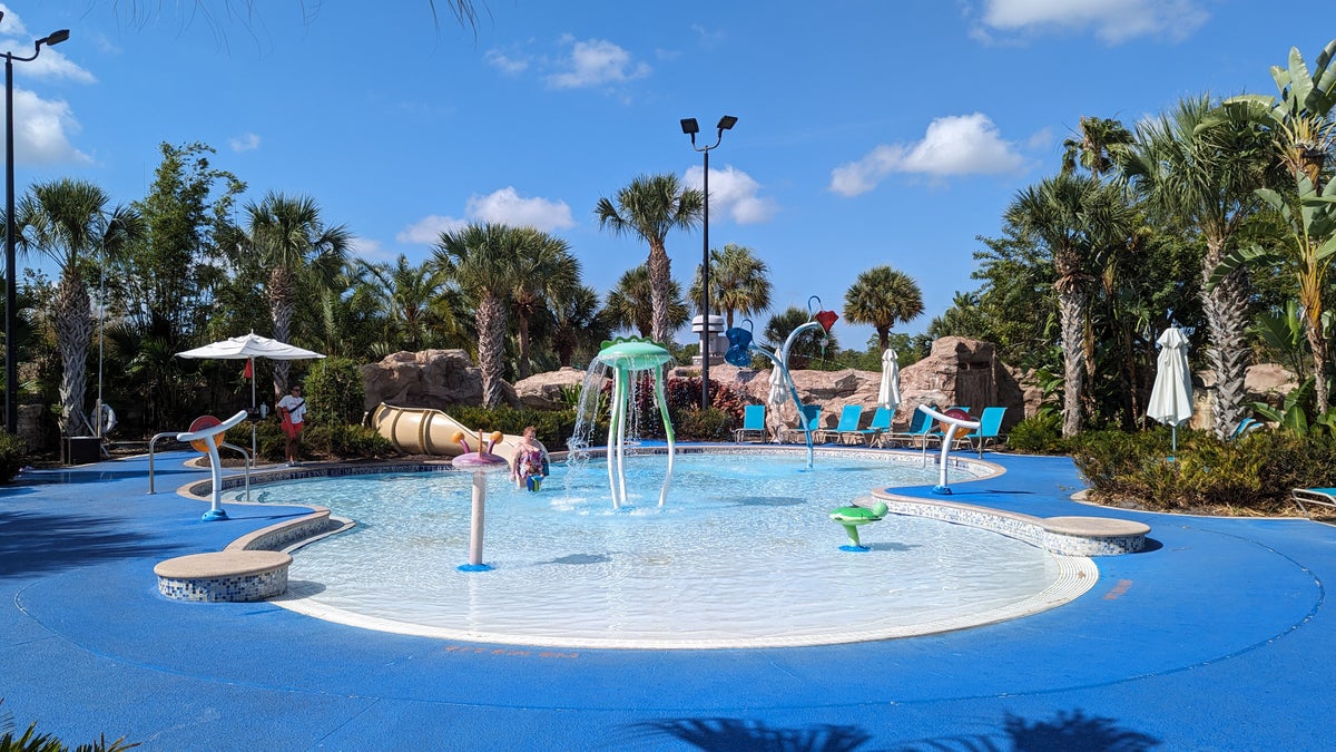 Orlando World Center Marriott amenities pool splash