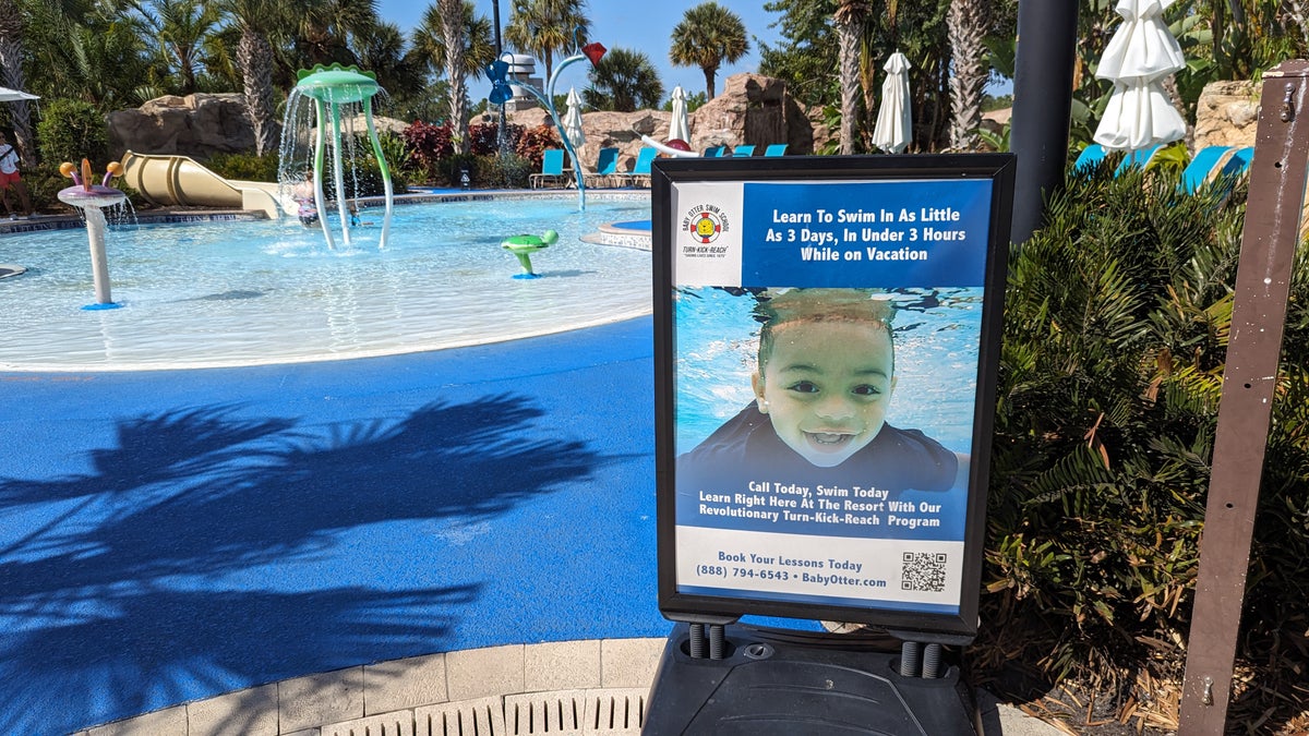 Orlando World Center Marriott amenities pool swimming lessons