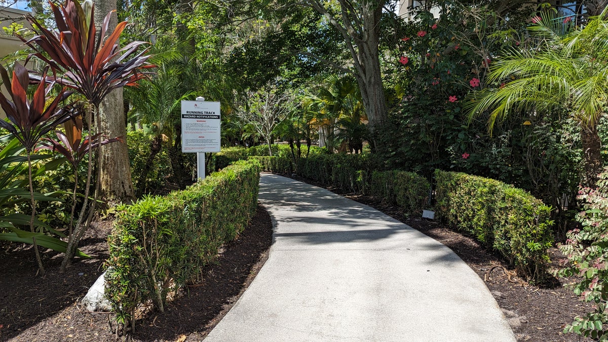 Orlando World Center Marriott amenities running path